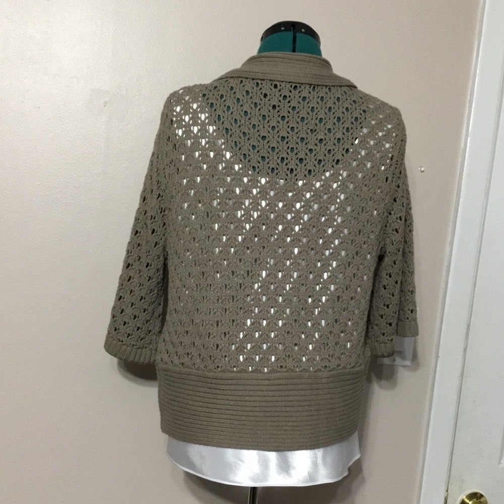 NEW DIRECTION Vest - Picture 3 of 4
